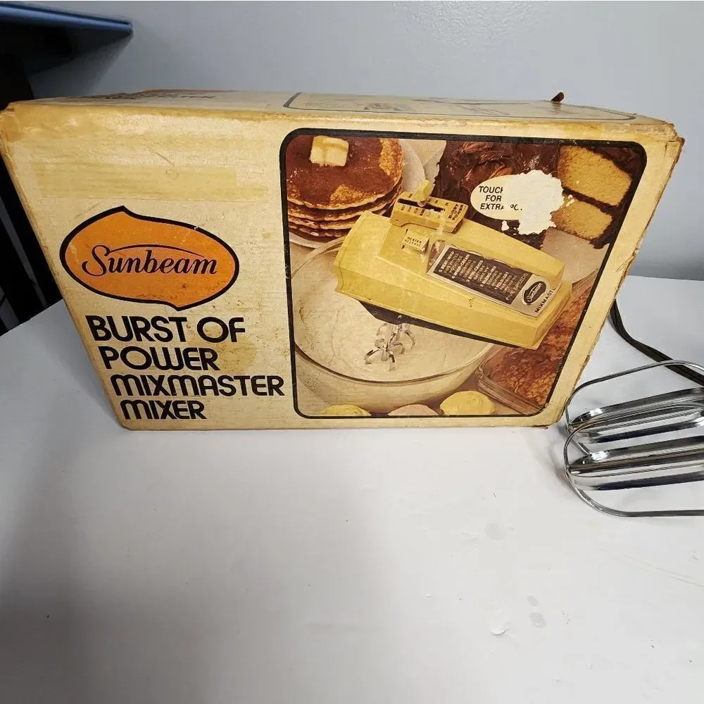 Vintage Sunbeam Mixmaster Burst of Power 5 Speed Hand Mixer 3-73 WORKS